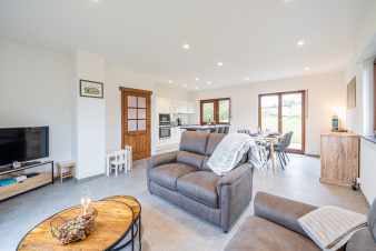 Maison de vacances à Aywaille : séjour de luxe pour 2 couples avec sauna et jardin privé