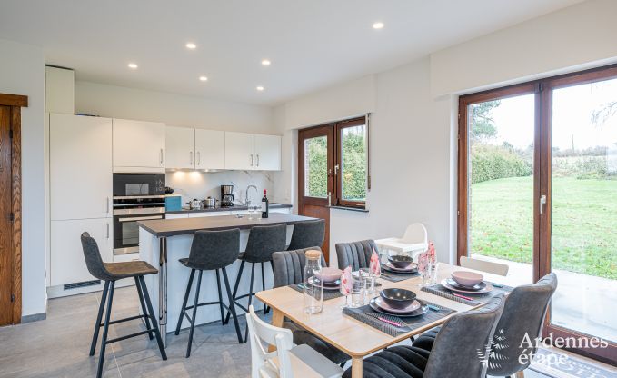 Charmante maison de vacances � Aywaille pour 2 couples avec salles de bain priv�es, cabine infrarouge et grand jardin