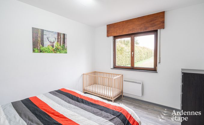 Charmante maison de vacances � Aywaille pour 2 couples avec salles de bain priv�es, cabine infrarouge et grand jardin