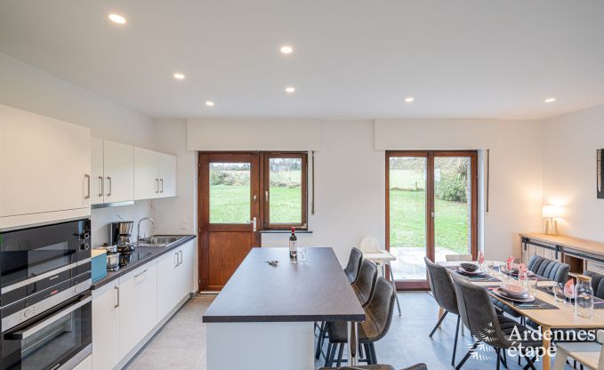 Charmante maison de vacances � Aywaille pour 2 couples avec salles de bain priv�es, cabine infrarouge et grand jardin