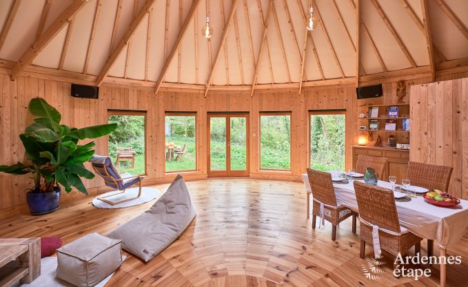 Grande yourte pour 4 personnes � Aywaille avec poele � pellets et jardin priv� avec terrasse