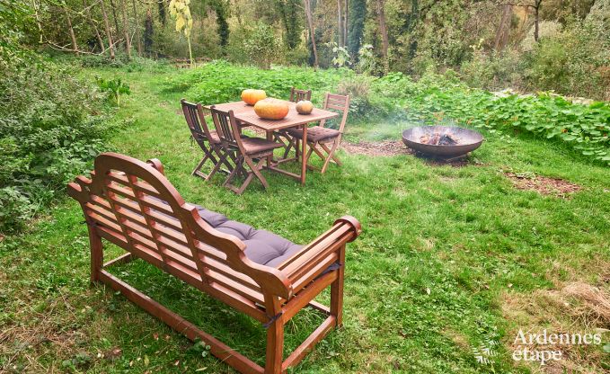 Grande yourte pour 4 personnes � Aywaille avec poele � pellets et jardin priv� avec terrasse