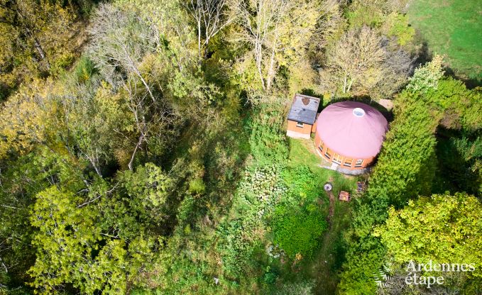 Grande yourte pour 4 personnes � Aywaille avec poele � pellets et jardin priv� avec terrasse