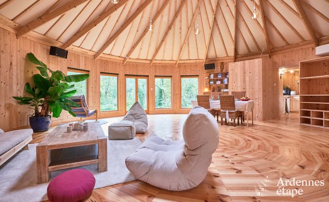 Grande yourte pour 4 personnes � Aywaille avec poele � pellets et jardin priv� avec terrasse