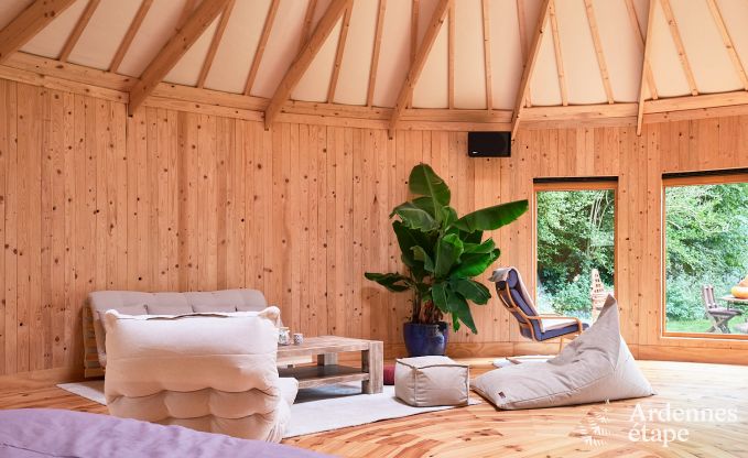 Grande yourte pour 4 personnes � Aywaille avec poele � pellets et jardin priv� avec terrasse