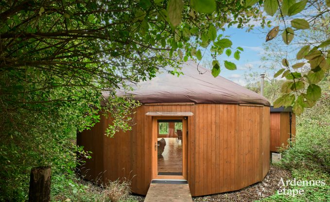 Grande yourte pour 4 personnes � Aywaille avec poele � pellets et jardin priv� avec terrasse