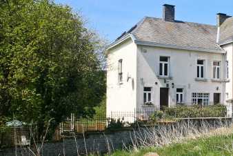 A 9 dans cet lgant et confortable gte  Bastogne dans les Ardennes