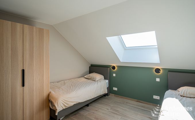 Maison de vacances � Bastogne : h�bergement spacieux pour 22 personnes avec des installations compl�tes et 9 chambres dans l'Ardenne