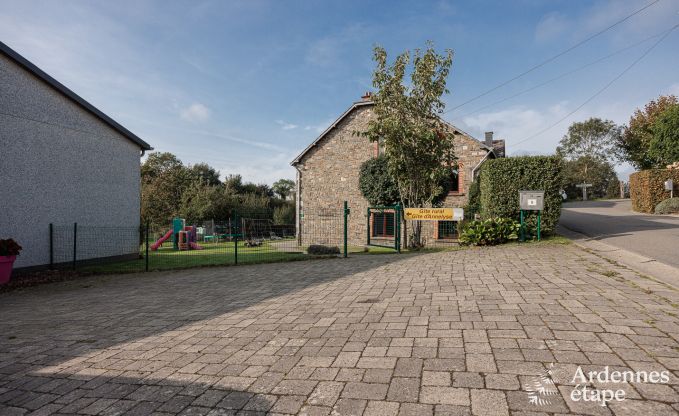Grande maison de vacances � Bastogne pour 14 personnes avec bien-�tre et espace d�tente