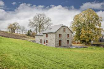Maison de vacances villageoise grande capacité avec sauna à Bastogne
