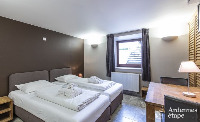 Villa de luxe avec piscine int�rieure � Bastogne pour 24 personnes
