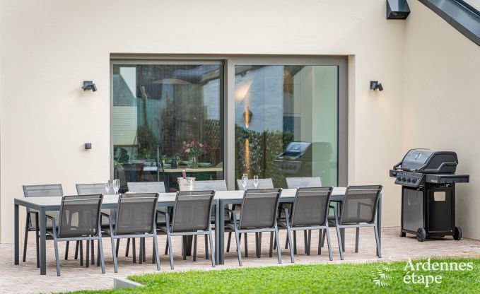 Maison de vacances, idale pour les familles et les amateurs de vlo, pour 10 personnes prs de Bastogne