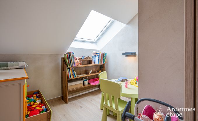 Maison de vacances, idale pour les familles et les amateurs de vlo, pour 10 personnes prs de Bastogne