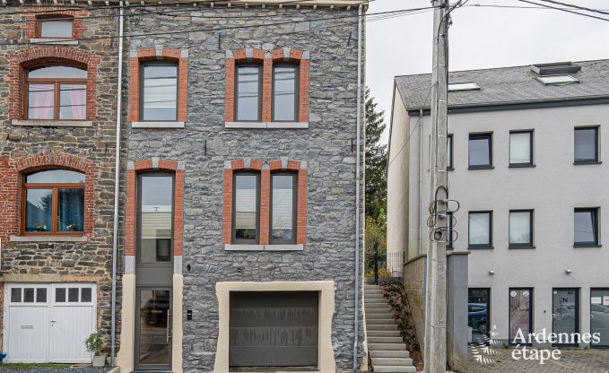 Maison de vacances, idale pour les familles et les amateurs de vlo, pour 10 personnes prs de Bastogne