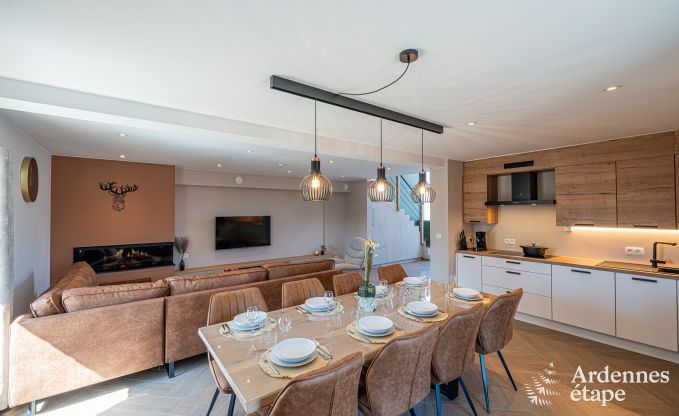 Charmante maison de vacances � Bastogne : s�jour confortable pour 8 personnes avec jardin priv� et station de recharge