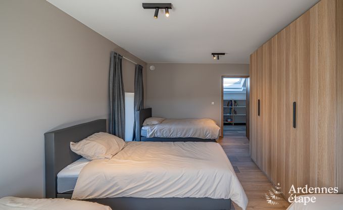 Maison de vacances  Bastogne : hbergement spacieux pour 22 personnes avec des installations compltes et 9 chambres dans l'Ardenne