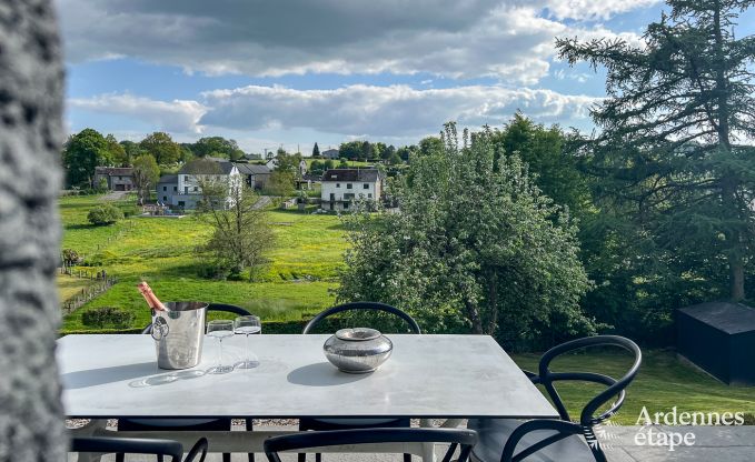 Charmante petite ferme pour 6 personnes  Bastogne avec jacuzzi intrieur et extrieur