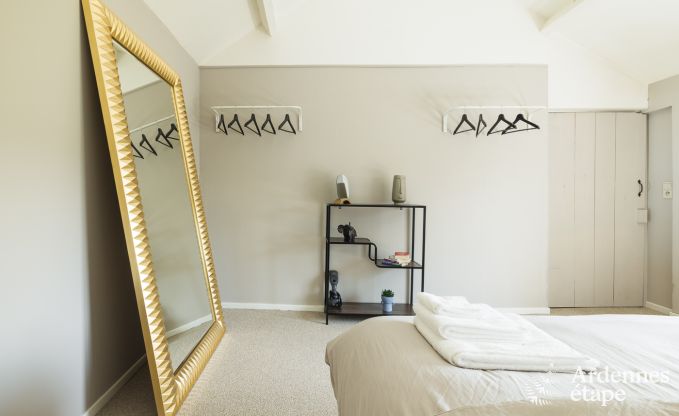 Charmante petite ferme pour 6 personnes  Bastogne avec jacuzzi intrieur et extrieur