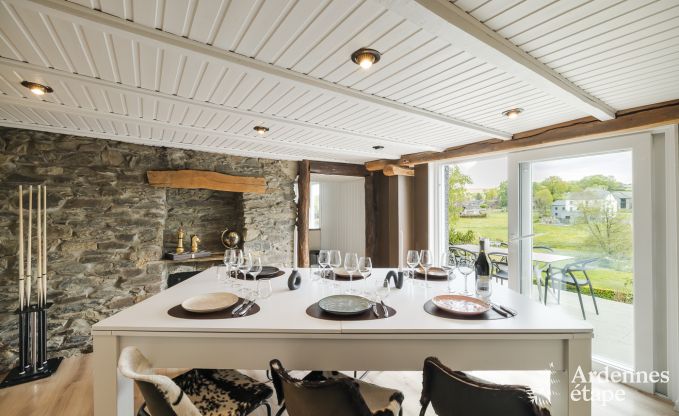 Charmante petite ferme pour 6 personnes  Bastogne avec jacuzzi intrieur et extrieur