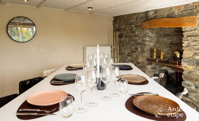 Charmante petite ferme pour 6 personnes  Bastogne avec jacuzzi intrieur et extrieur