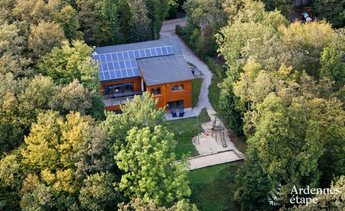 Chalet spacieux pour groupes � Beauraing, Ardenne