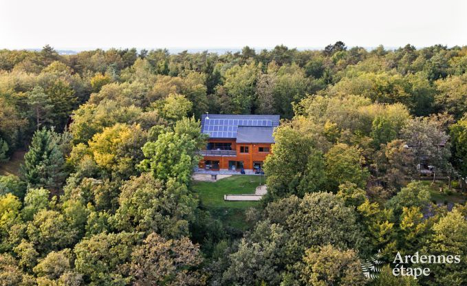 Chalet spacieux pour groupes � Beauraing, Ardenne