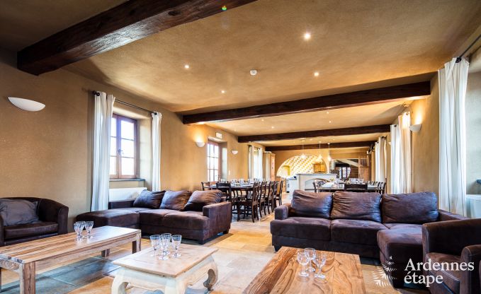 Chteau  Beauraing pour 20 personnes en Ardenne