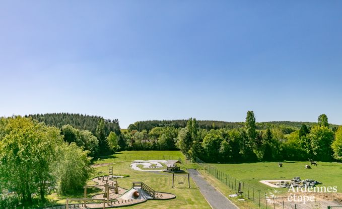 Chteau  Beauraing pour 20 personnes en Ardenne