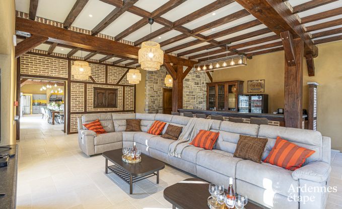 Ch�teau � Beauraing pour 38 personnes en Ardenne