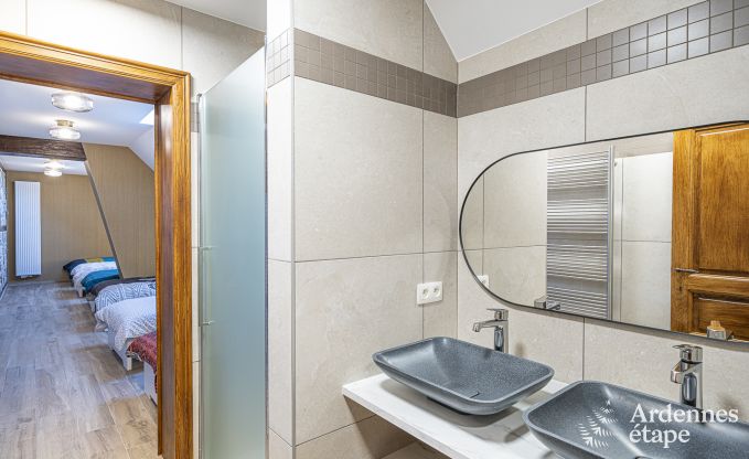 Ch�teau � Beauraing pour 38 personnes en Ardenne