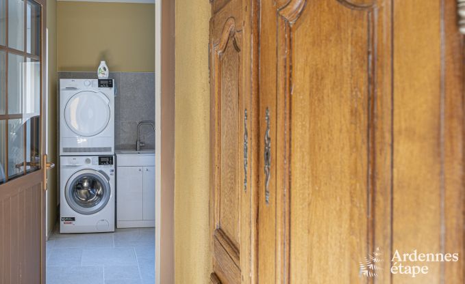 Ch�teau � Beauraing pour 38 personnes en Ardenne