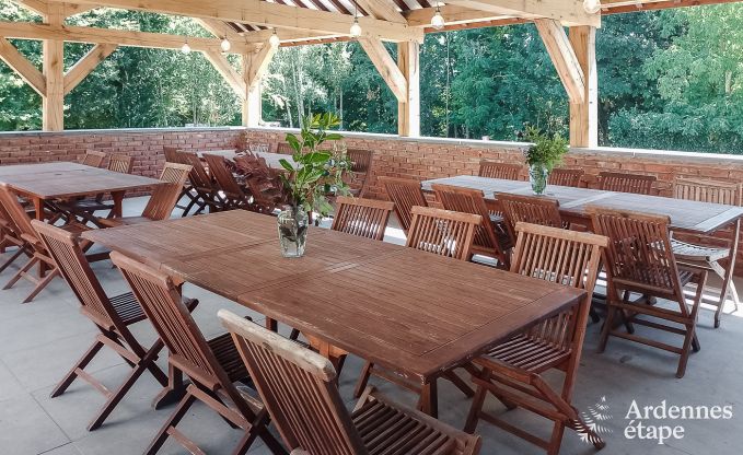 Ch�teau � Beauraing pour 38 personnes en Ardenne