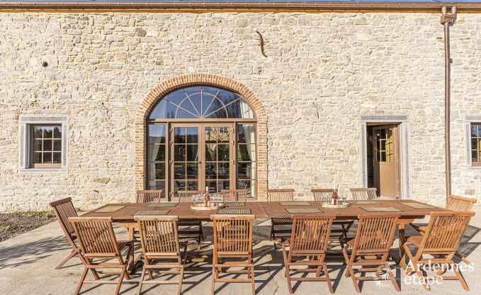 Ch�teau � Beauraing pour 38 personnes en Ardenne