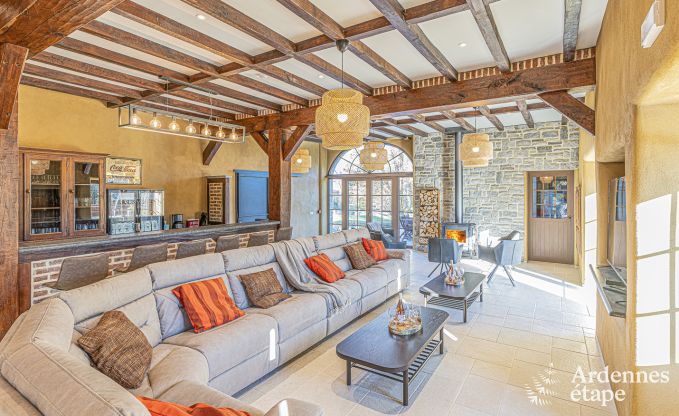 Ch�teau � Beauraing pour 38 personnes en Ardenne