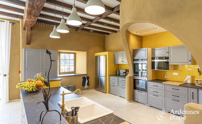 Ch�teau � Beauraing pour 38 personnes en Ardenne