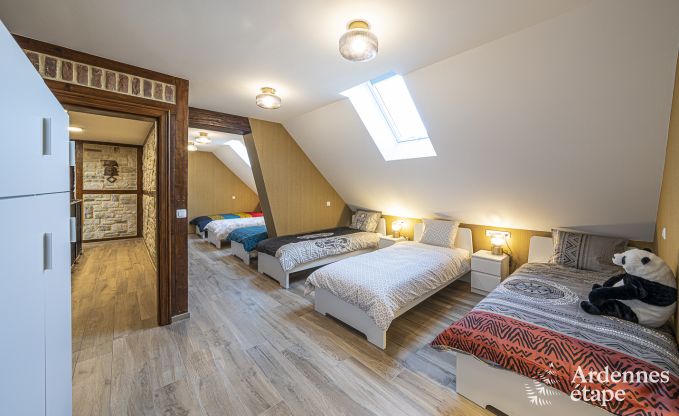 Ch�teau � Beauraing pour 38 personnes en Ardenne