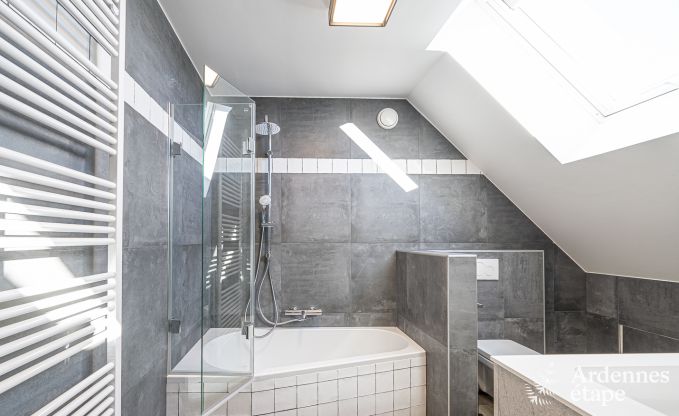 Ch�teau � Beauraing pour 38 personnes en Ardenne