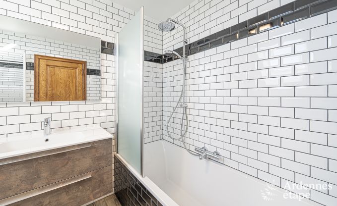 Ch�teau � Beauraing pour 38 personnes en Ardenne