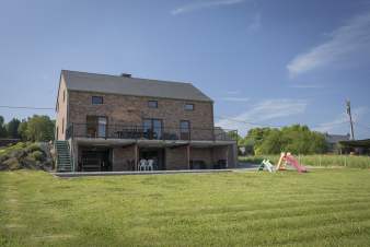 Grande maison de vacances pour 12 avec une vue magnifique à Beauraing, Ardenne