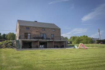 Grande maison de vacances pour 12 avec une vue magnifique  Beauraing, Ardenne