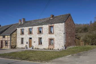 Gte rural pour 4/6 personnes  louer en Ardenne (Beauraing)