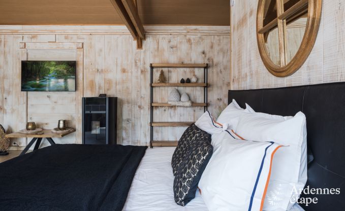 Maison de vacances romantique pour 2 personnes  Beauraing avec piscine, sauna et jacuzzi