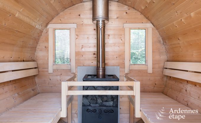 Maison de vacances romantique pour 2 personnes  Beauraing avec piscine, sauna et jacuzzi