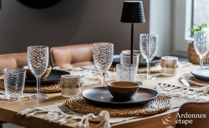 Maison de vacances romantique pour 2 personnes  Beauraing avec piscine, sauna et jacuzzi