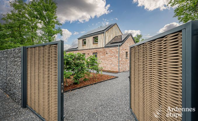 Maison de vacances romantique pour 2 personnes  Beauraing avec piscine, sauna et jacuzzi