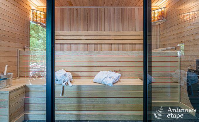 Maison de vacances romantique pour 2 personnes  Beauraing avec piscine, sauna et jacuzzi