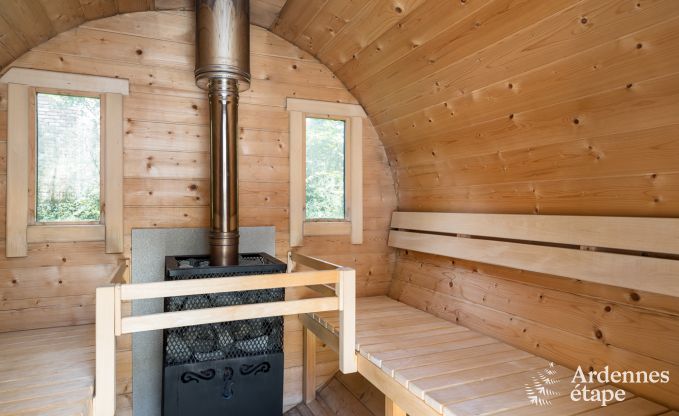 Maison de vacances romantique pour 2 personnes  Beauraing avec piscine, sauna et jacuzzi