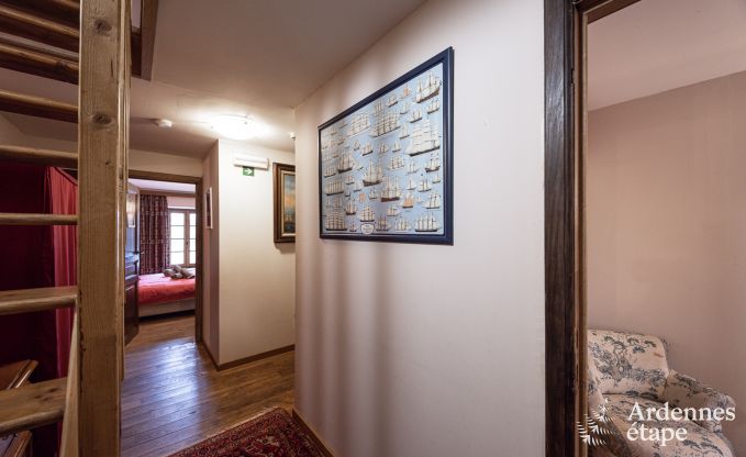 Jolie maison de vacances avec piscine, sauna et jeux � Beauraing pour 15 personnes en Ardenne