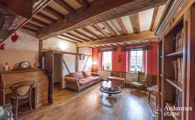 Jolie maison de vacances avec piscine, sauna et jeux � Beauraing pour 15 personnes en Ardenne