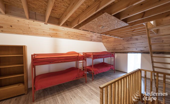 Jolie maison de vacances avec piscine, sauna et jeux � Beauraing pour 15 personnes en Ardenne